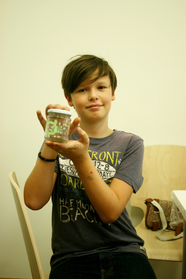 Luminous jar – Museum education programme