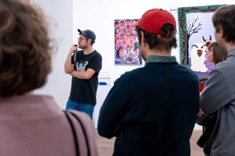 Katalógusbemutató és tárlatvezetés