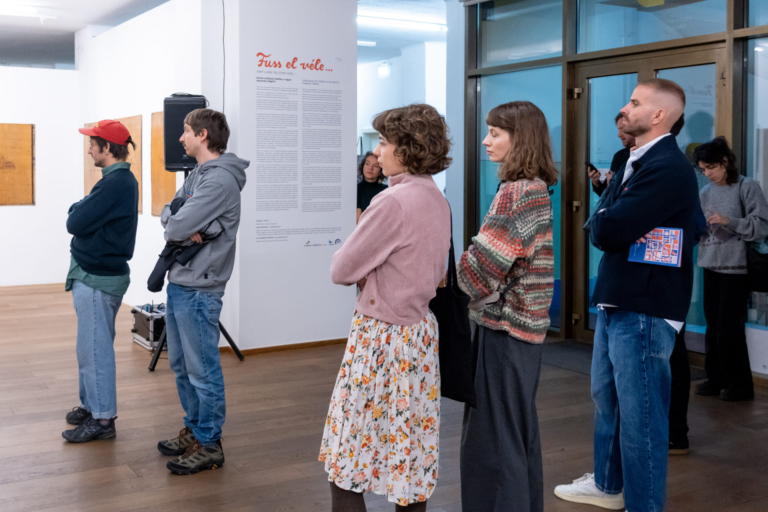 Katalógusbemutató és tárlatvezetés