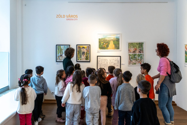 NAGYVÁROSI APRÓSÁGOK