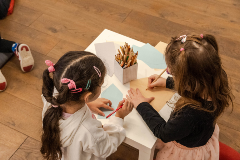 NAGYVÁROSI APRÓSÁGOK