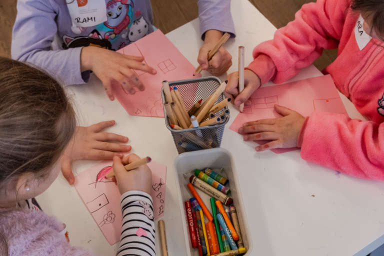 NAGYVÁROSI APRÓSÁGOK