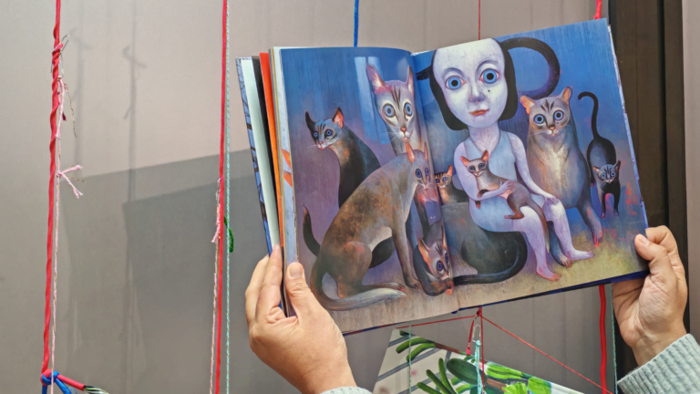 CSUPA-KÉP KÖNYVEK UTAZÓTÁRLAT VÁRNÁBAN