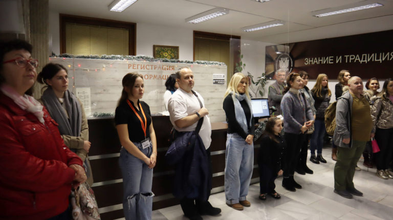 CSUPA-KÉP KÖNYVEK UTAZÓTÁRLAT VÁRNÁBAN