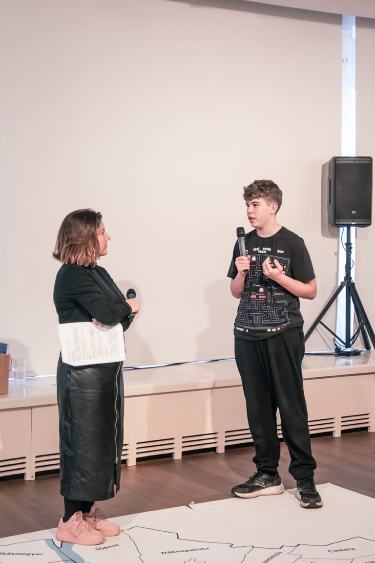 <19 SHAPE YOUR WORLD! 2026