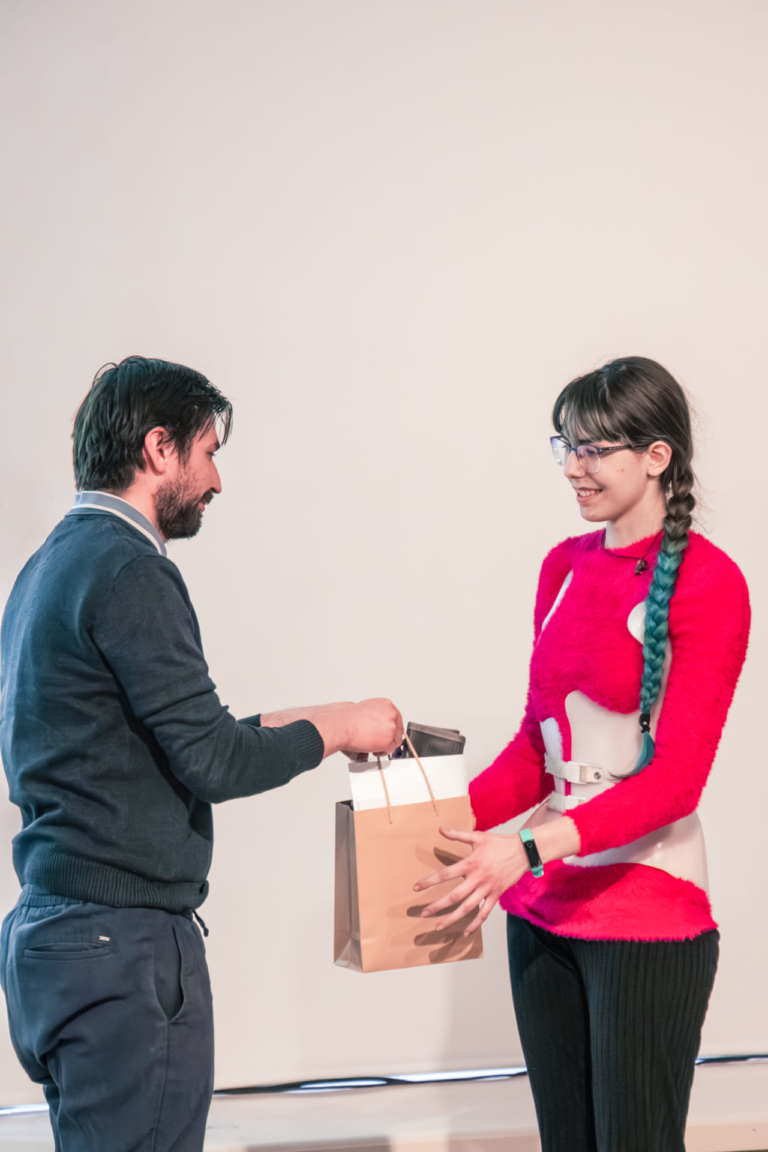 <19 SHAPE YOUR WORLD! 2026