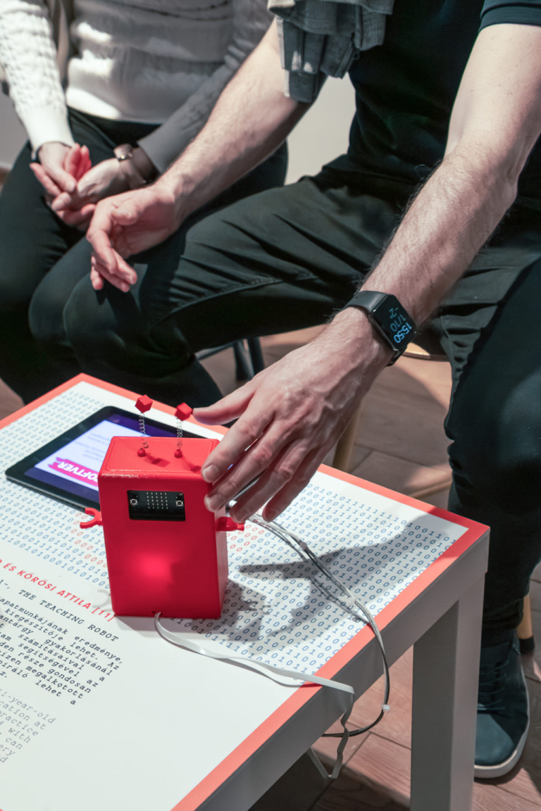 <19 SHAPE YOUR WORLD! 2026