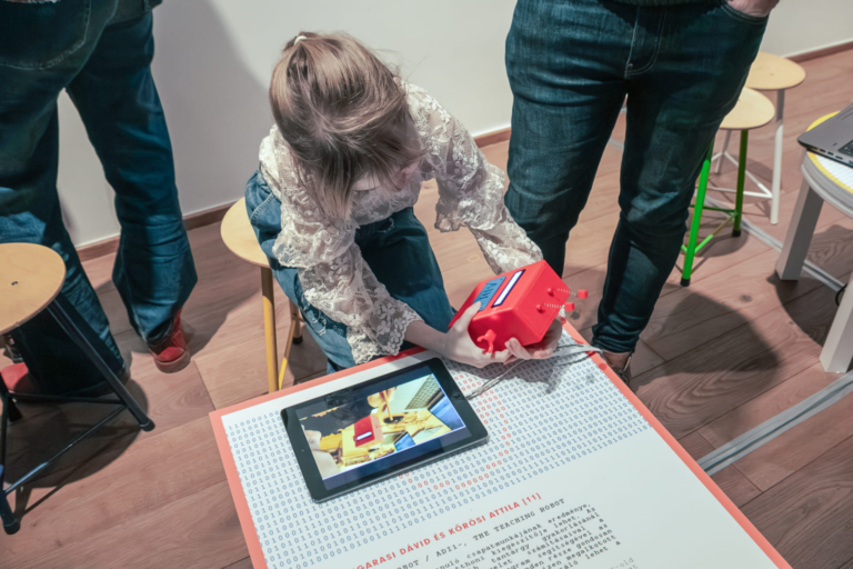 <19 SHAPE YOUR WORLD! 2026