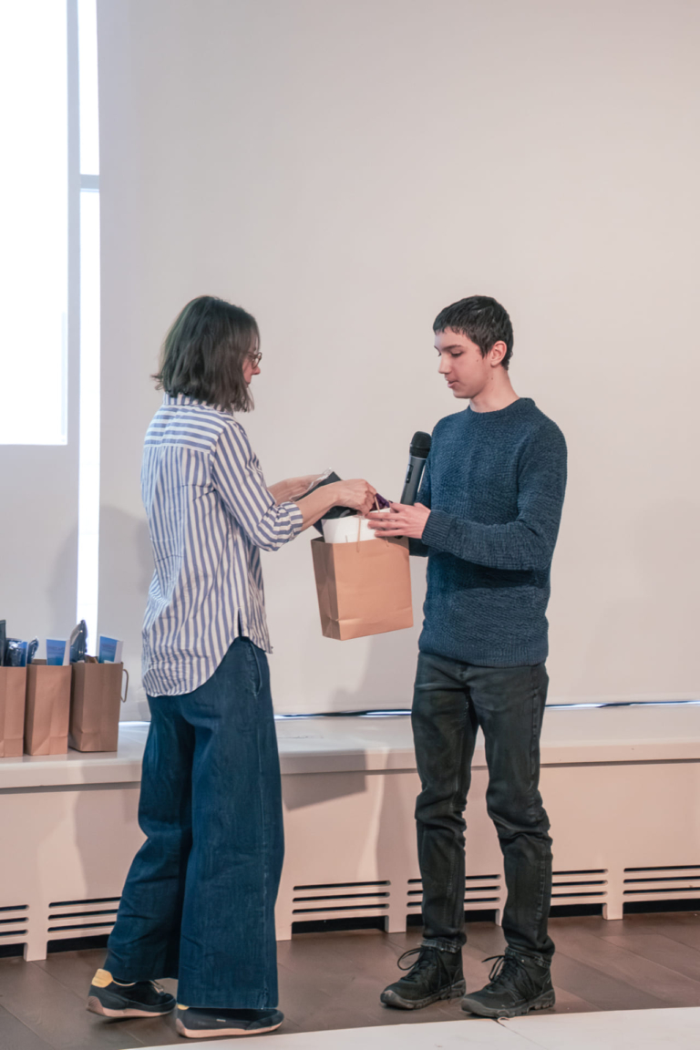 <19 SHAPE YOUR WORLD! 2026