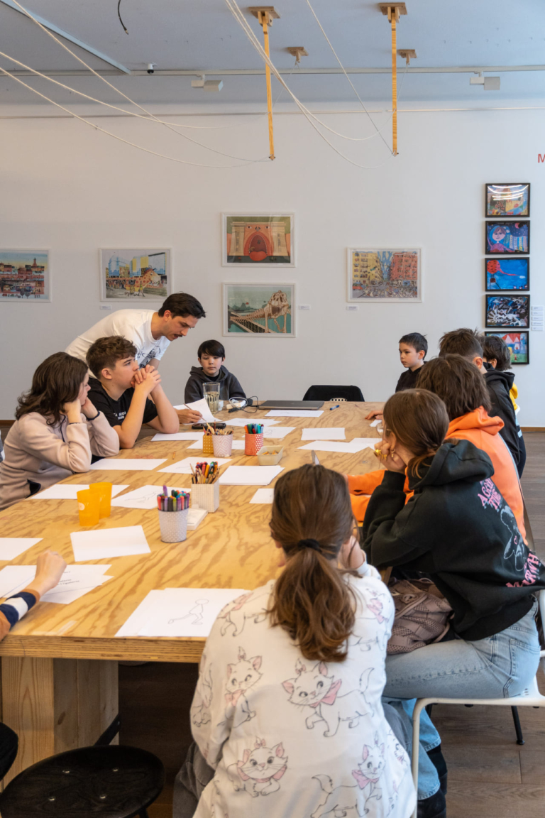 <19 SHAPE YOUR WORLD! 2026