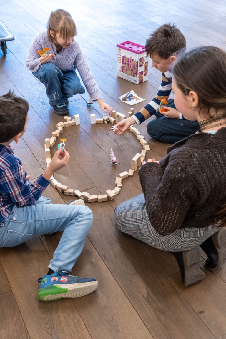 <19 SHAPE YOUR WORLD! 2026