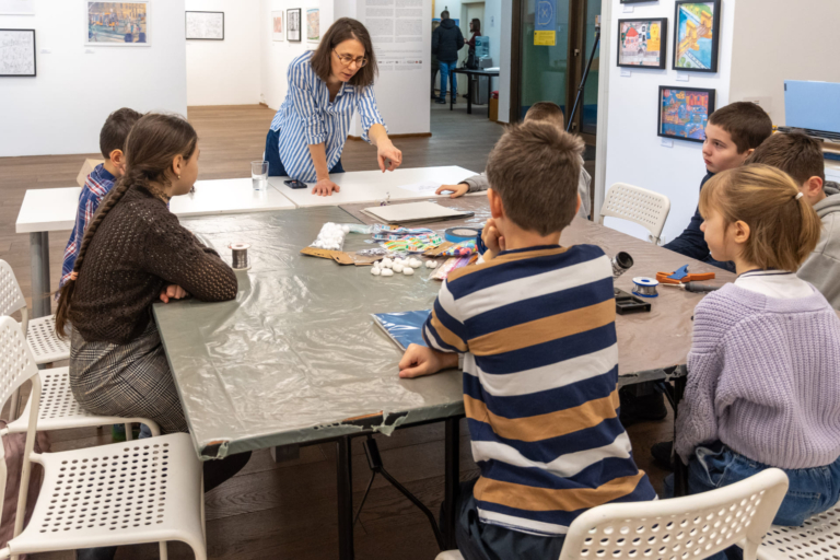 <19 SHAPE YOUR WORLD! 2026