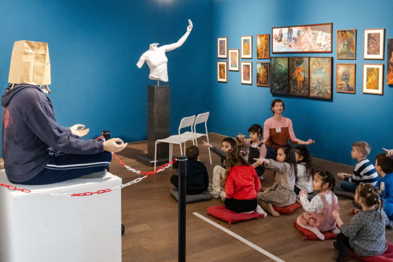 VARÁZSERDŐ SŰRŰJÉBEN