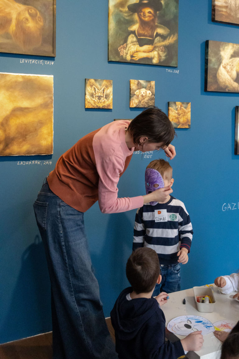 VARÁZSERDŐ SŰRŰJÉBEN