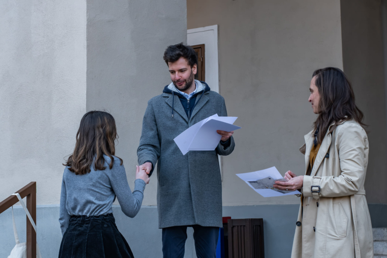 MINDENNAPI MŰVÉSZET – LÁTHATATLAN MUNKA