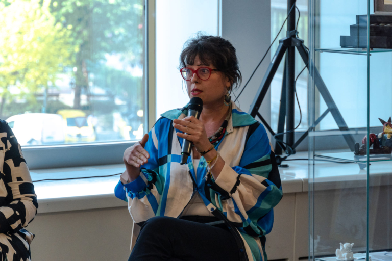 LOWBROW GOES ON – KATALÓGUSBEMUTATÓ ÉS KEREKASZTAL-BESZÉLGETÉS