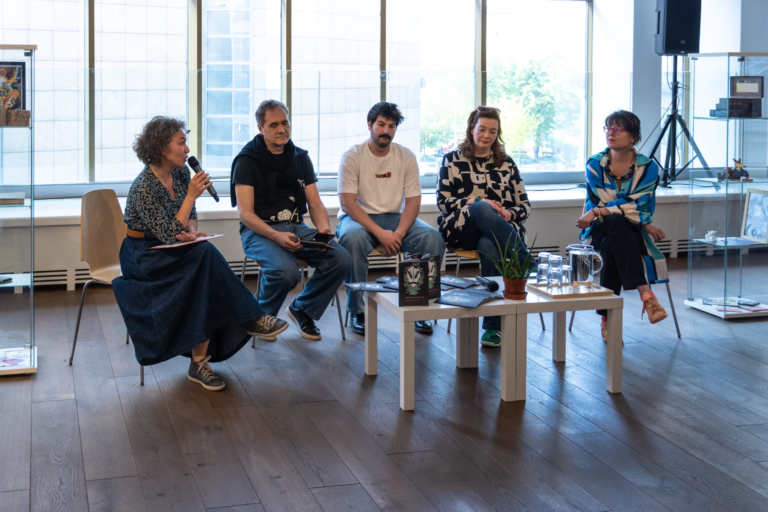 LOWBROW GOES ON – KATALÓGUSBEMUTATÓ ÉS KEREKASZTAL-BESZÉLGETÉS