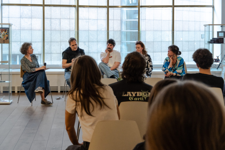 LOWBROW GOES ON – KATALÓGUSBEMUTATÓ ÉS KEREKASZTAL-BESZÉLGETÉS