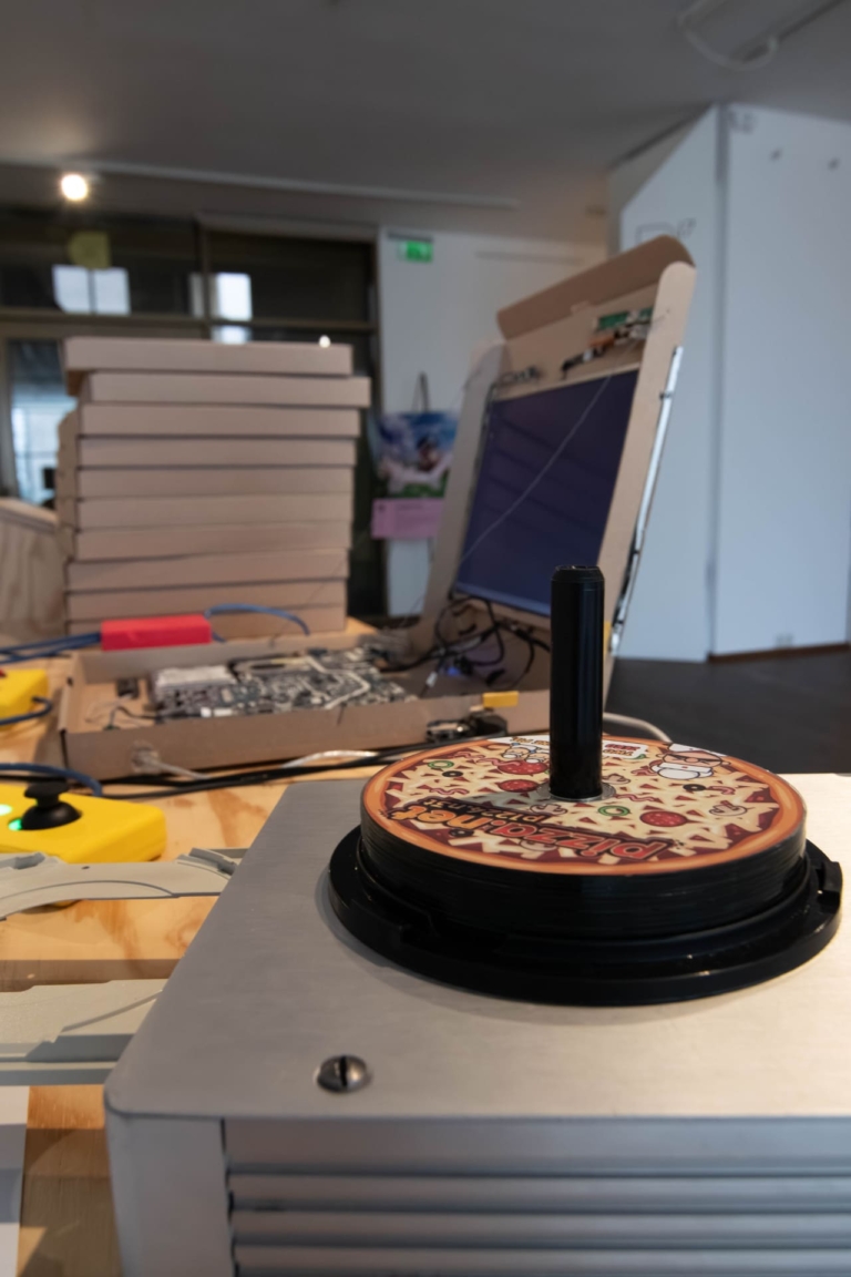 #STAYCONNECTED – Finisszázs